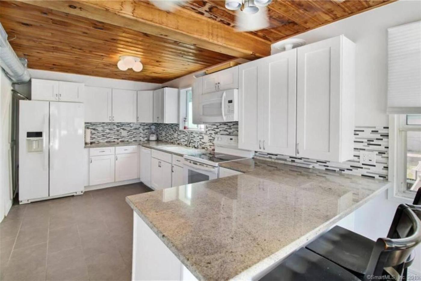 East Haven Cozy Beach - Direct Waterfront! מראה חיצוני תמונה