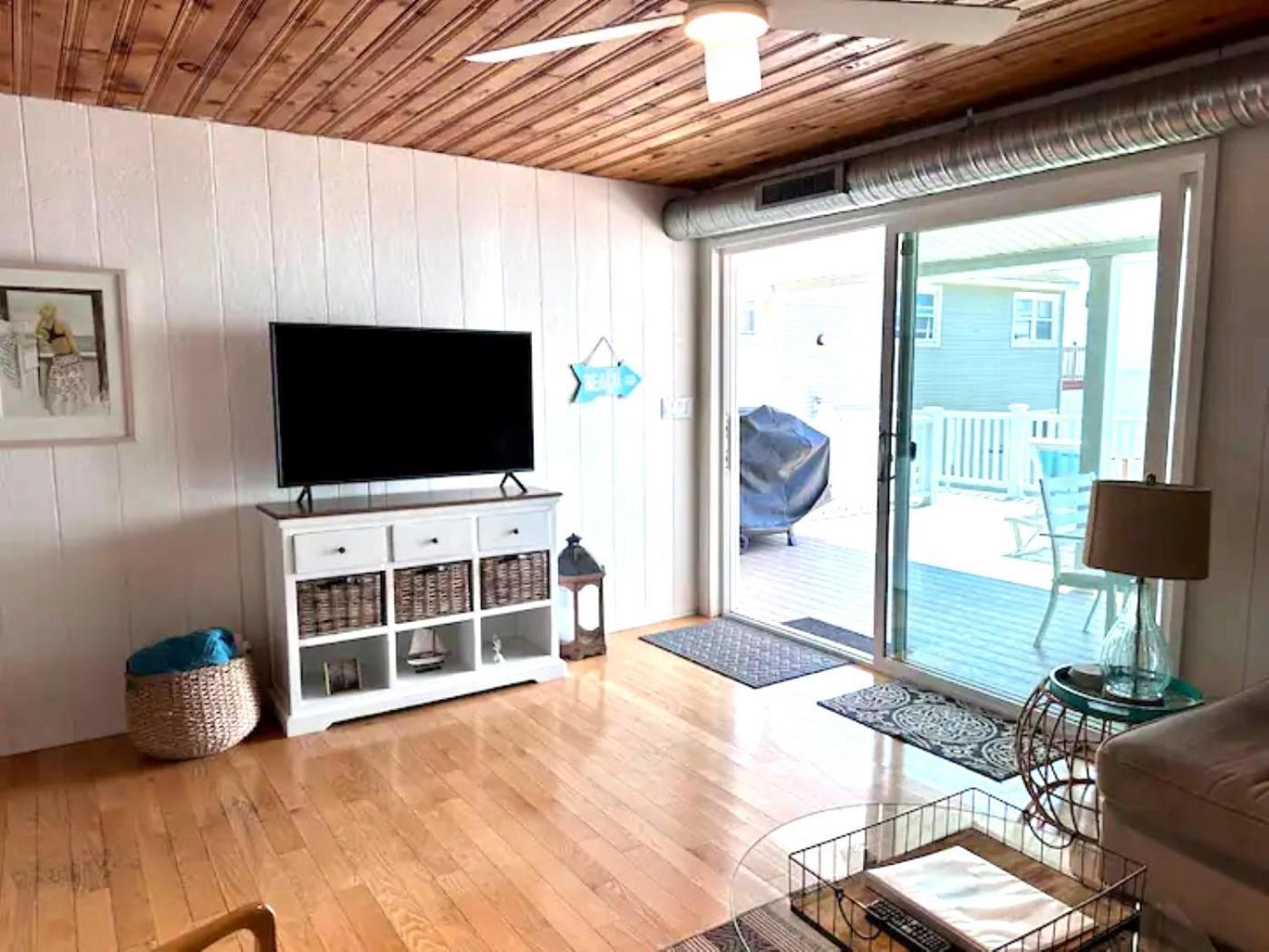 East Haven Cozy Beach - Direct Waterfront! מראה חיצוני תמונה